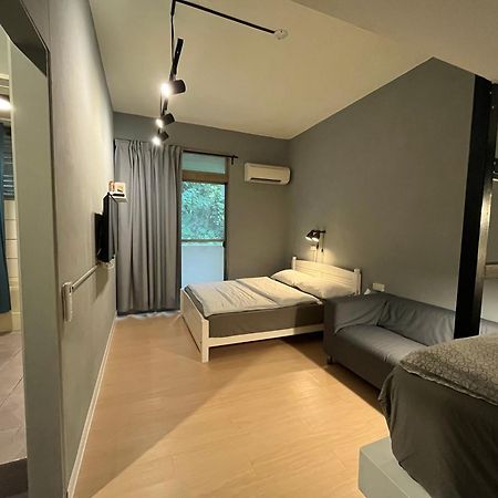 Dali Yi International Hostel Toucheng Rum bild