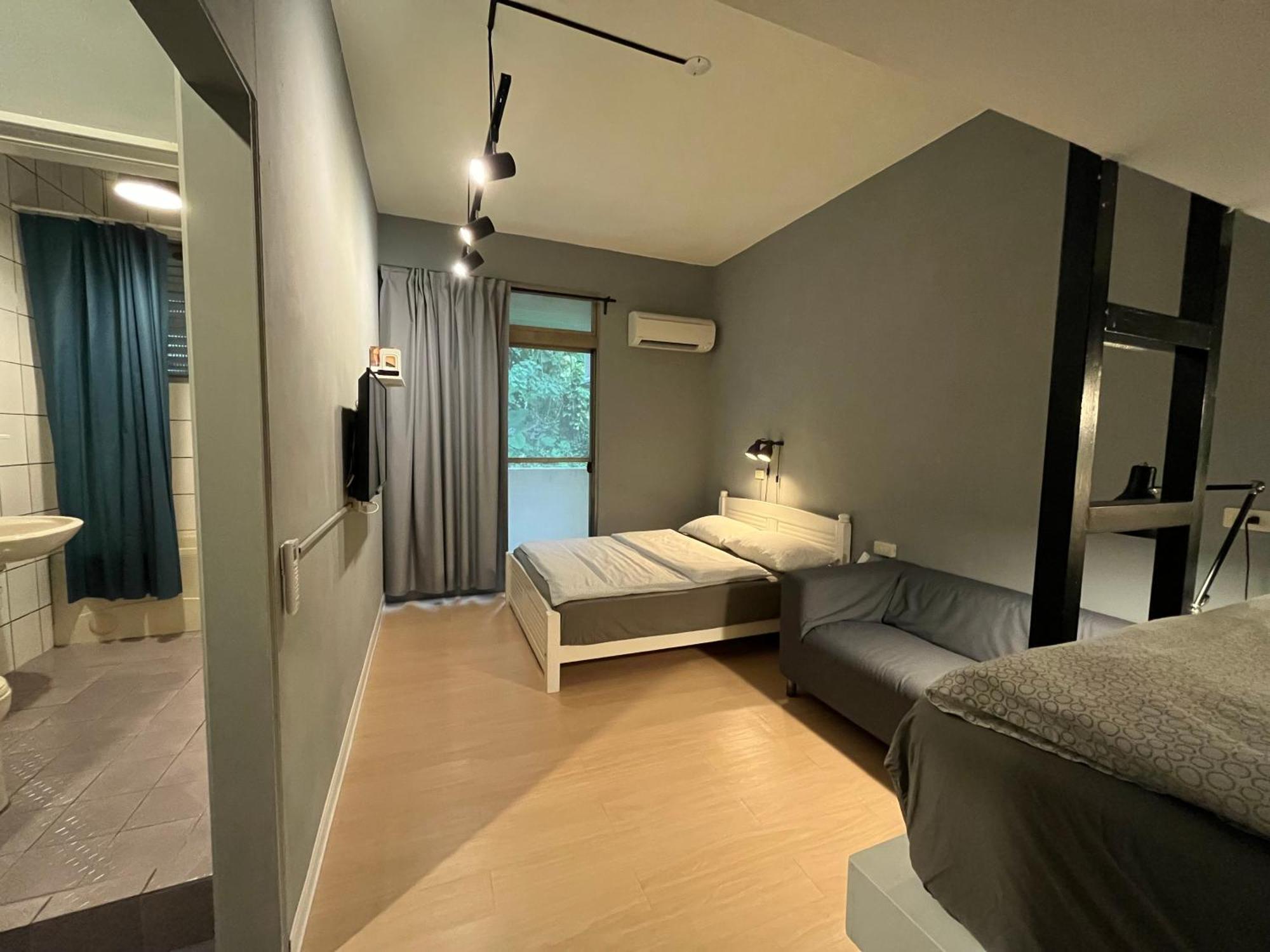 Dali Yi International Hostel Toucheng Rum bild